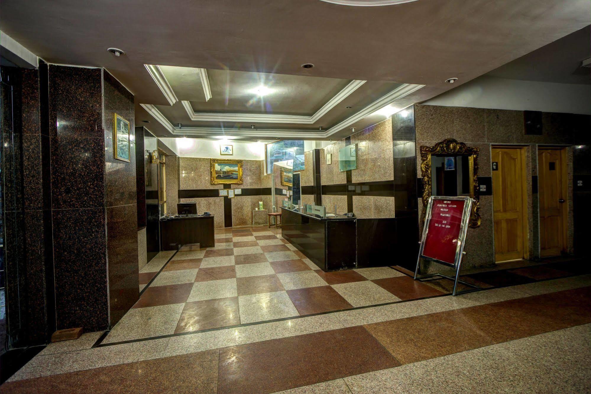 Kalinga Grand Hotel Manāli Екстериор снимка